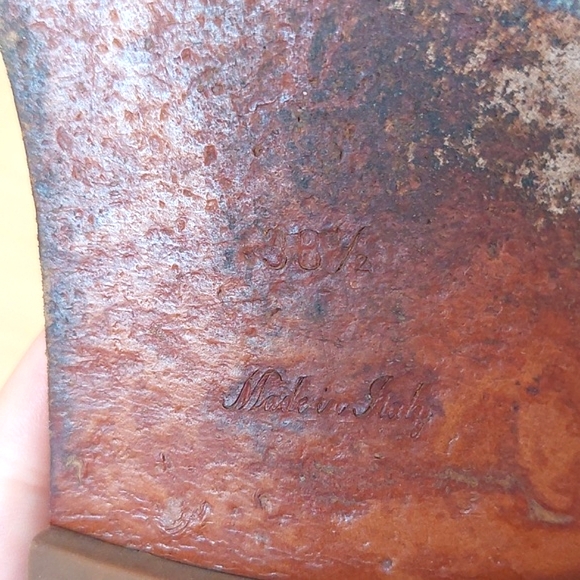 Louis Vuitton Lock it Mules - Picture 8 of 9